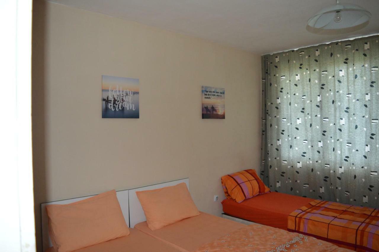 Apartamento Happy Vacation 2 Varna Exterior foto